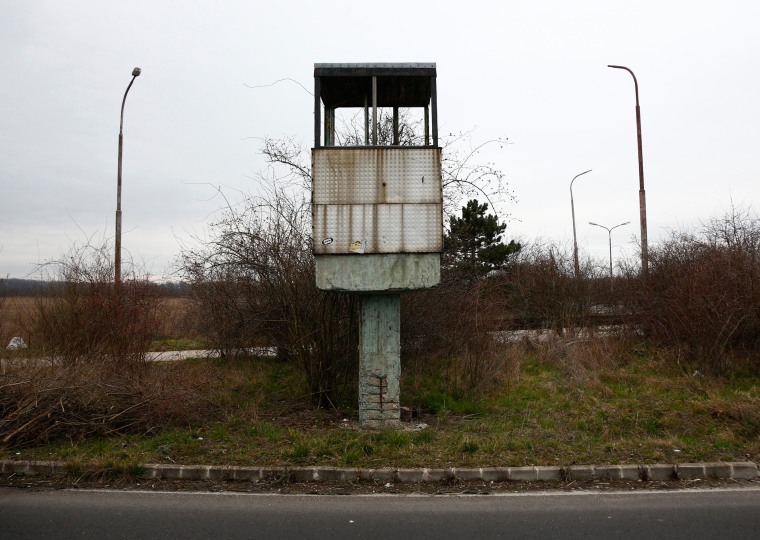 Image: The border crossing between Austria and Hungary near Nickelsdorf, Austria
