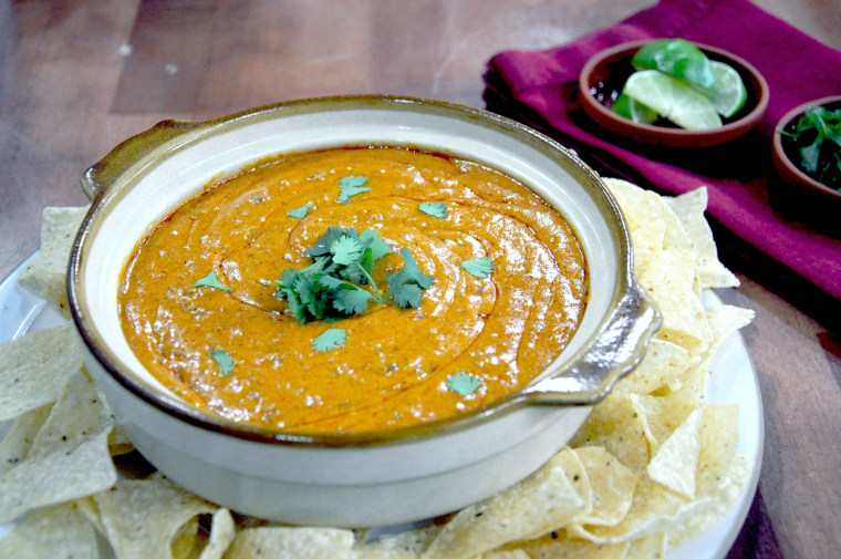 Siri Daly makes queso dip inspired by one of her favorite dishes at Chili's