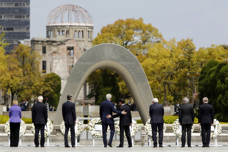 Image: Secretary of State John Kerry in Hiroshima