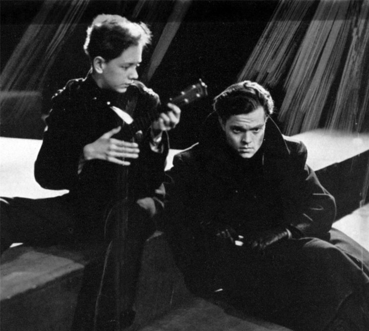 Arthur Anderson ("Lucius") and Orson Welles ("Brutus") in the landmark Mercury Theatre (1937-38) JULIUS CAESAR