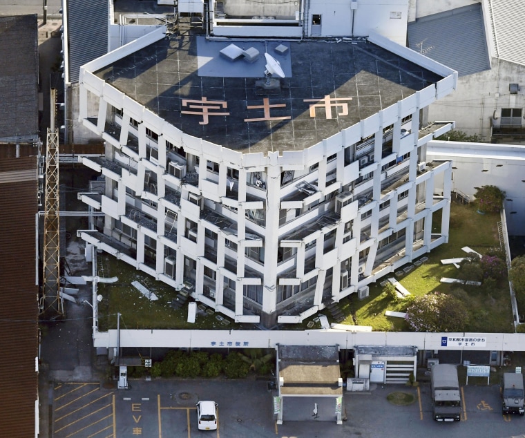 Image: A city government building is damaged in the earthquake