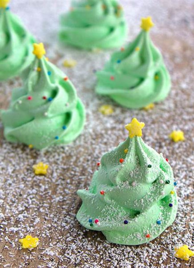 Christmas cookies: Christmas tree meringue cookies