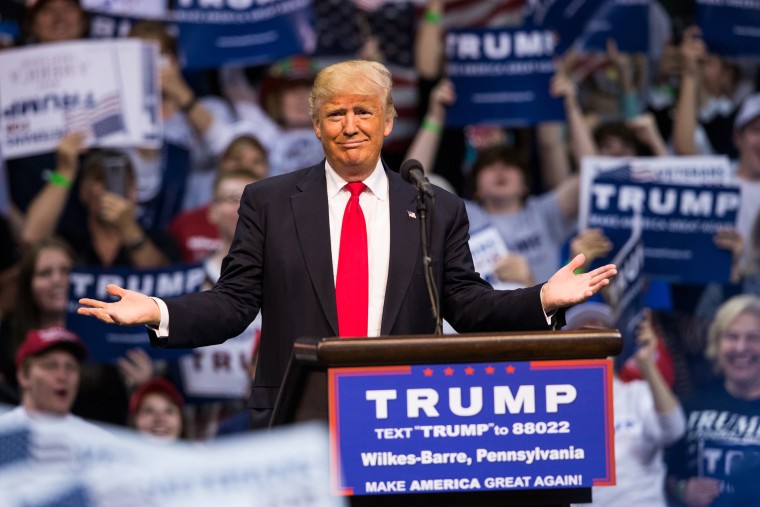 Image: Republican presidential candidate, Donald Trump speaks at a campaign rally