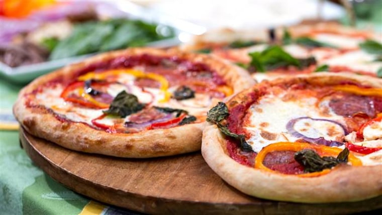 Al Roker's Grilled Margherita Pizza