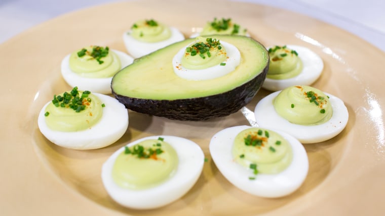 Al Roker and his daughter Courtney make avocado deviled eggs