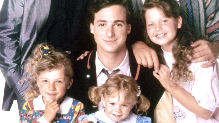 Bob Saget, Candace Cameron, (bottom): Jodie Sweetin, Ashley Olsen, 1988