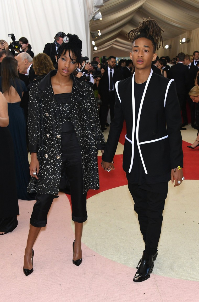 Image: Willow Smith (L) and Jaden Smith hand in hand at the event
