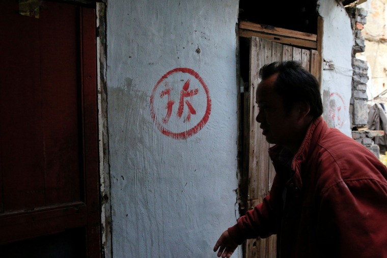 Image: The Wider Image: Shanghai's nail naighbourhood
