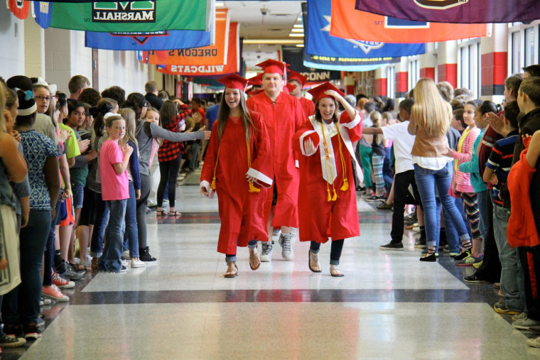 texas senior walk inspires younger students to aim for college
