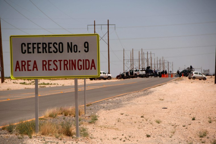 Image: Mexican drug lord Joaquin 'El Chapo' Guzman moved to a prison on US border