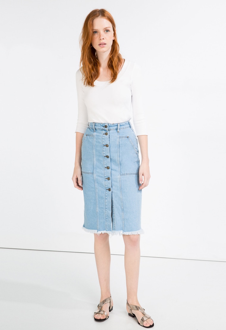 Denim skirt with buttons