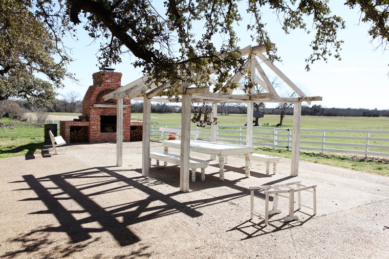 Outdoor Eating Area