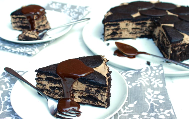 5-Ingredient No Bake Chocolate Coffee Icebox Cheesecake