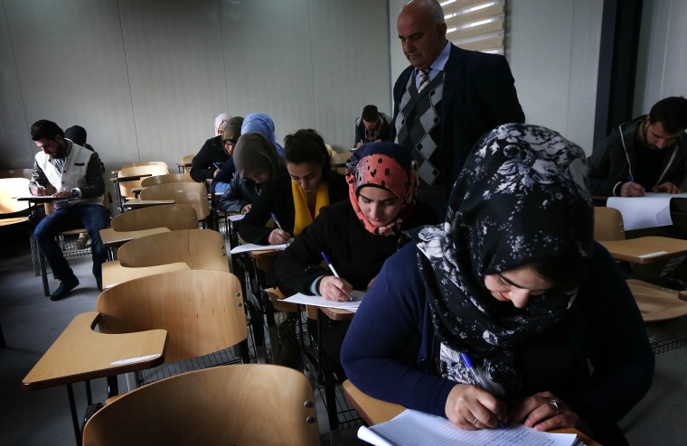 Image: Iraqi students