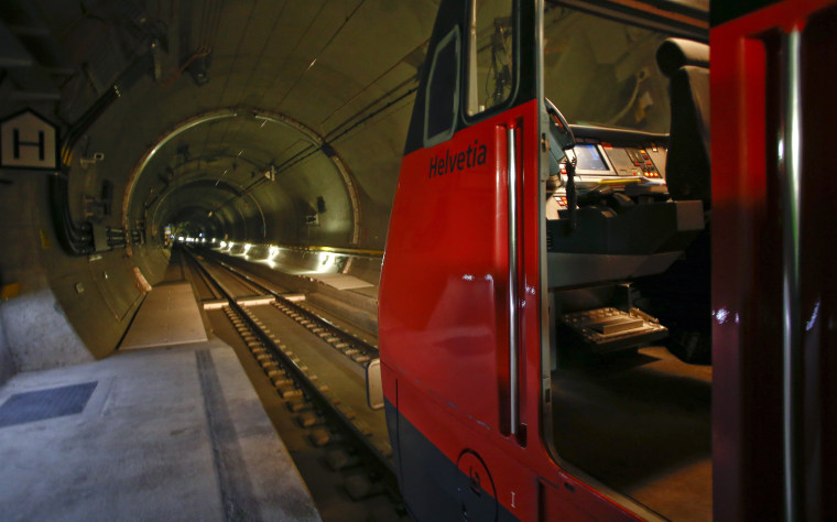 Image: A test train is seen in the Gotthard Base Tunnel