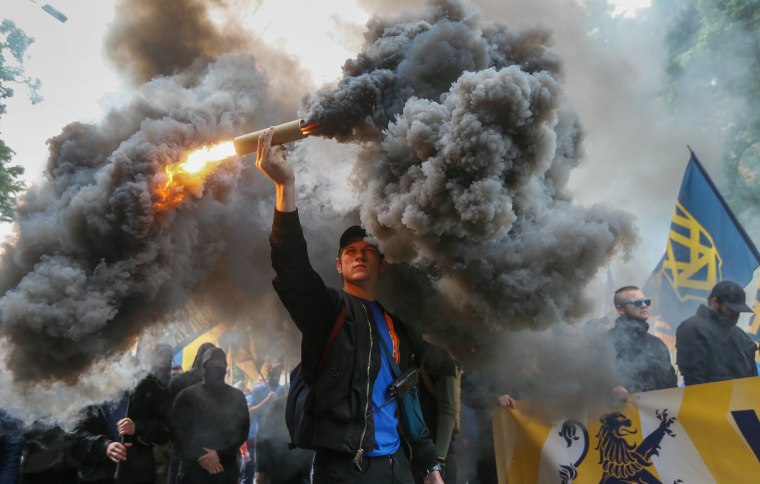 Image: Right-wing movement members protest in Kiev