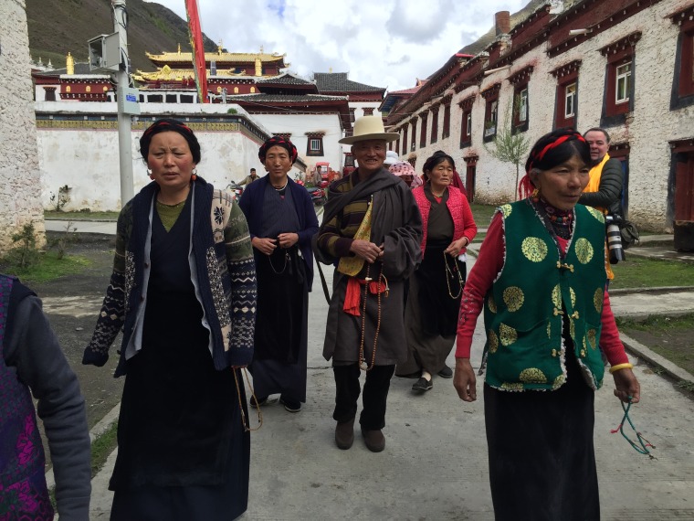 Image: Tibetan pilgrims