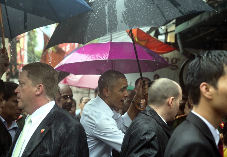 Image: Barack Obama in VIetnam