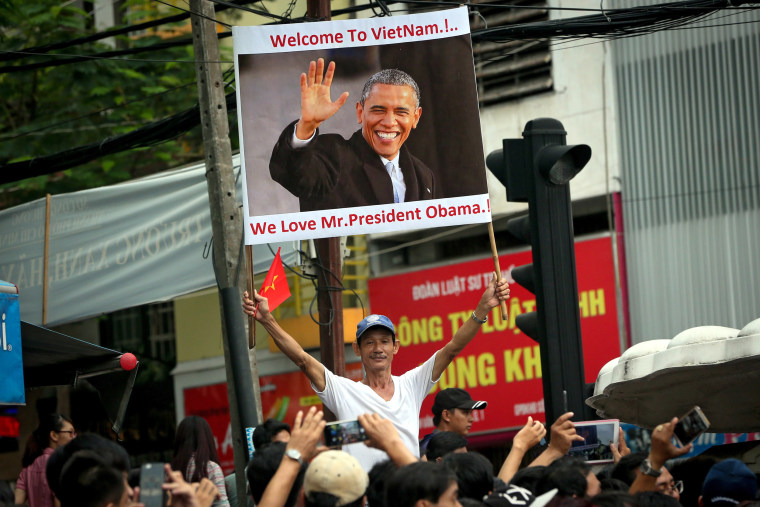 Image: US President Obama visits Vietnam