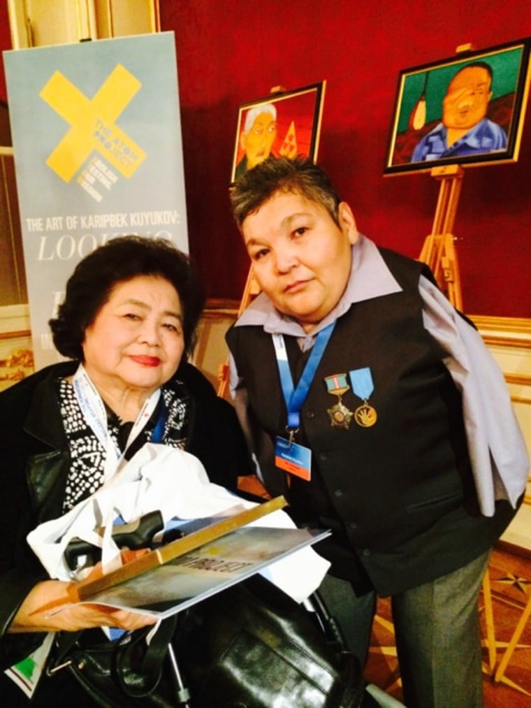 Thurlow with Kazakh activist and artist Karipbek Kuyukov, who was born without arms as a result of his parents' exposure to Soviet nuclear weapons testing.