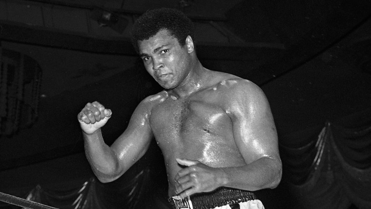 Boxing legend Muhammad Ali dies at the age of 74