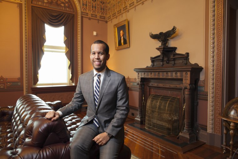 Image: Young Latinos of the Obama White House . Elias Alcantara.