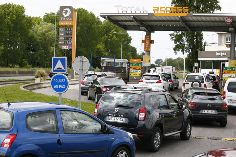 Image: Fuel scarcity in France