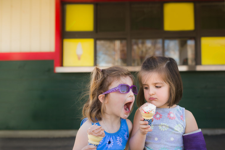 Summer friendships and delicious hot weather treats are a perfect combination for adorable photos.