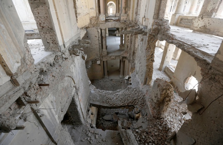 Image: The Wider Image: In the ruins of Kabul's Darul Aman palace