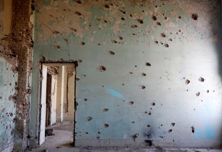 Image: The Wider Image: In the ruins of Kabul's Darul Aman palace