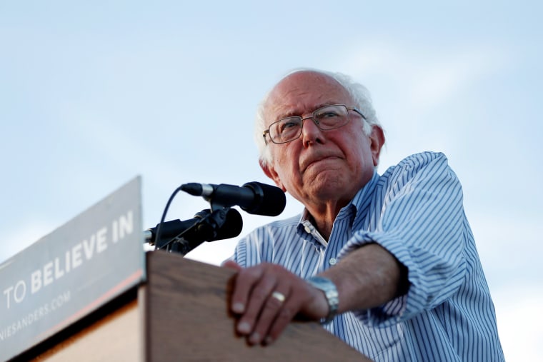 Image: Democratic U.S. presidential candidate Bernie Sanders speaks during a campaign rally in Cloverdale, California