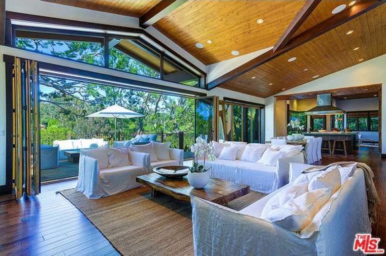 Pink's Malibu home