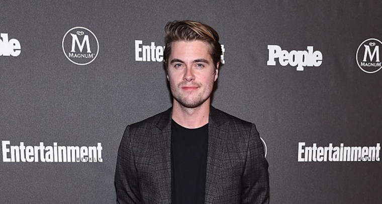 Entertainment Weekly &amp; People Upfronts Party 2016 - Arrivals