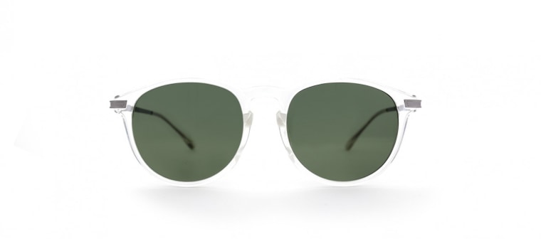 Sunglasses for an oval-shaped face