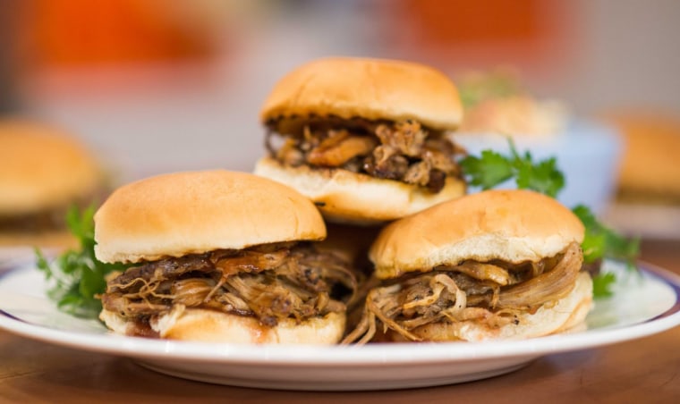 Roger Mooking serves up Tennessee-style pulled pork sandwiches