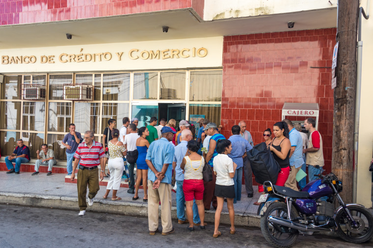 Cuba news: People lining up for banks is common