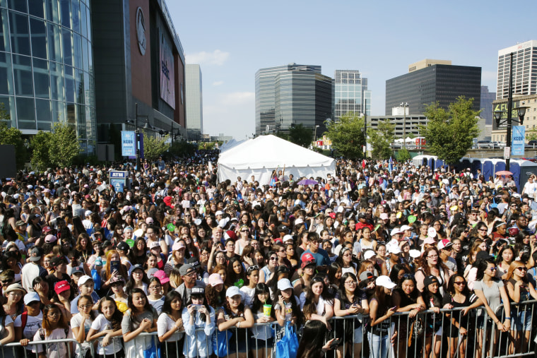 KCON NY fans