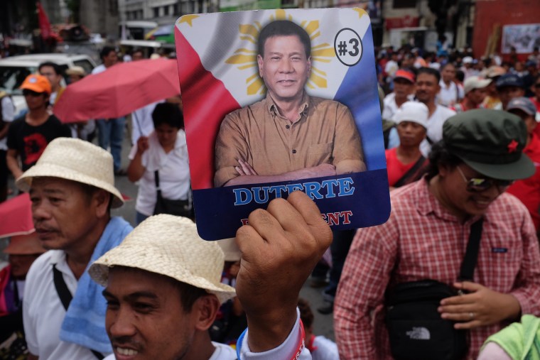 Image: Supporters of Rodrigo Duterte