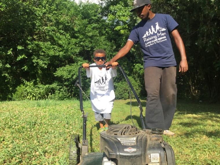 College Student Starting Free Lawn Mowing Business Gave Me