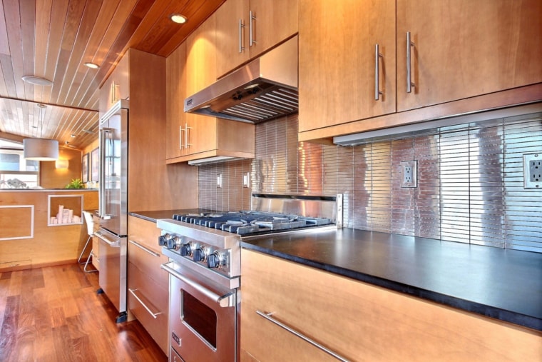 Kitchen of Seattle houseboat
