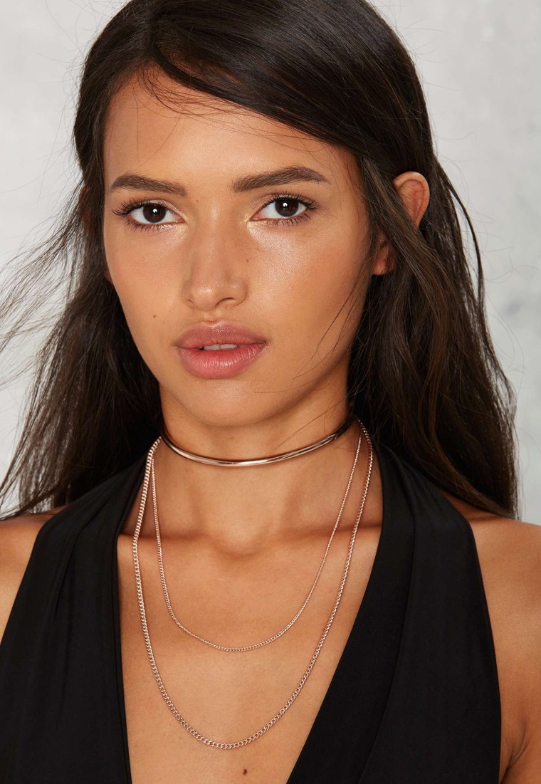 Choker necklaces are back in all types, styles