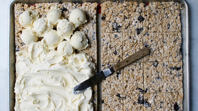 Cookies &amp; Cream Rice Krispies Treat Ice Cream Sandwiches