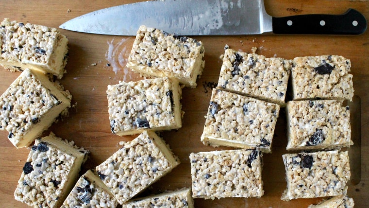 Cookies &amp; Cream Rice Krispies Treat Ice Cream Sandwiches