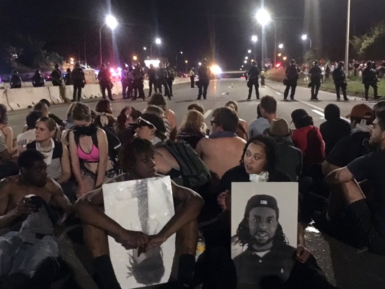 Image: Protester block Interstate 94 in Saint Paul.