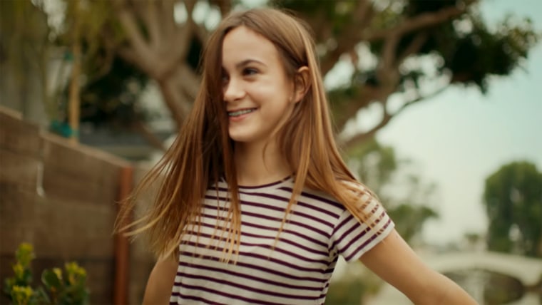 Courtney Cox's daughter Coco in Foy Vance's music video "Coco"