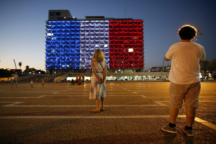 Image: Tribute to the victims of France terror attack in Israel