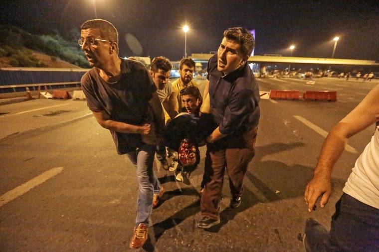 Image: Military Occupy Strategic Locations In Turkey