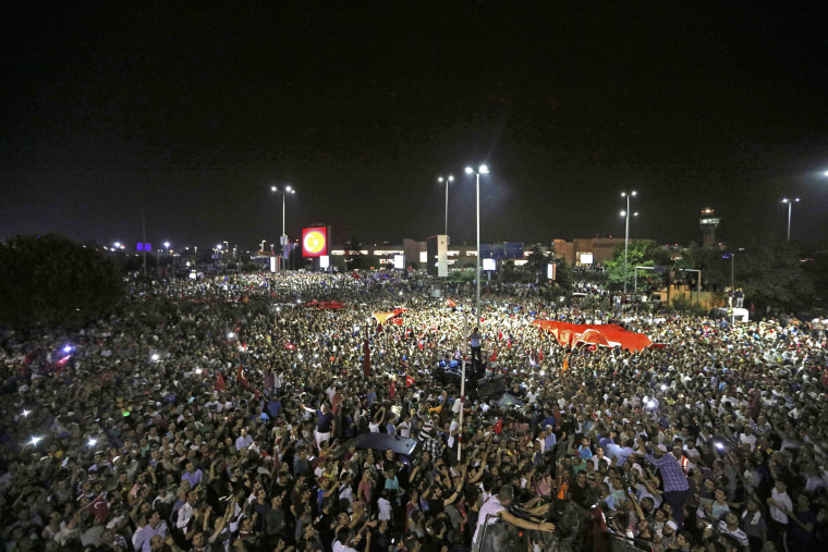 Image: People demonstrate outside Ataturk international airport during an attempted coup in Istanbul