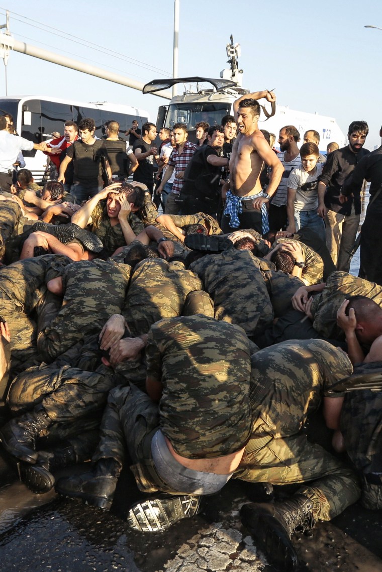 Image: Military Occupy Strategic Locations In Turkey