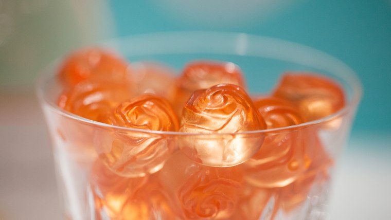 Rose Wine Gummy Roses at Sugarfina